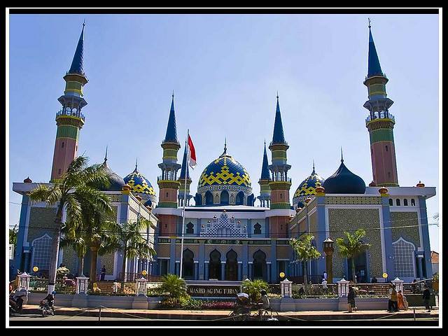 Mosquée colorée de Tuban, indonésie