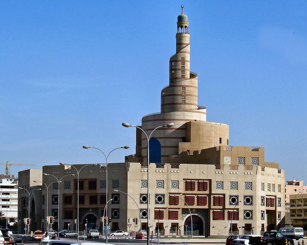 Grande mosquée de Doha et son minaret en spirale