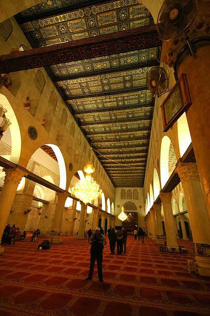 L'intérieur de la mosquée Al Qods