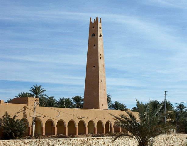 Grand Minaret de la mosquée à Ghardaya