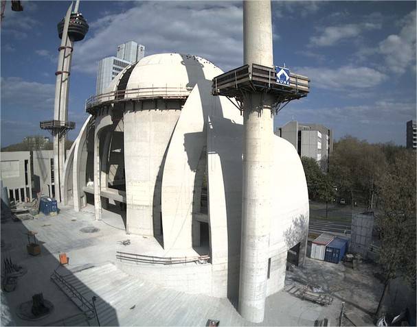 La grande mosquée de Cologne en cours de construction en Allemagne