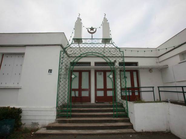 La facade de la mosquée d'angoulême