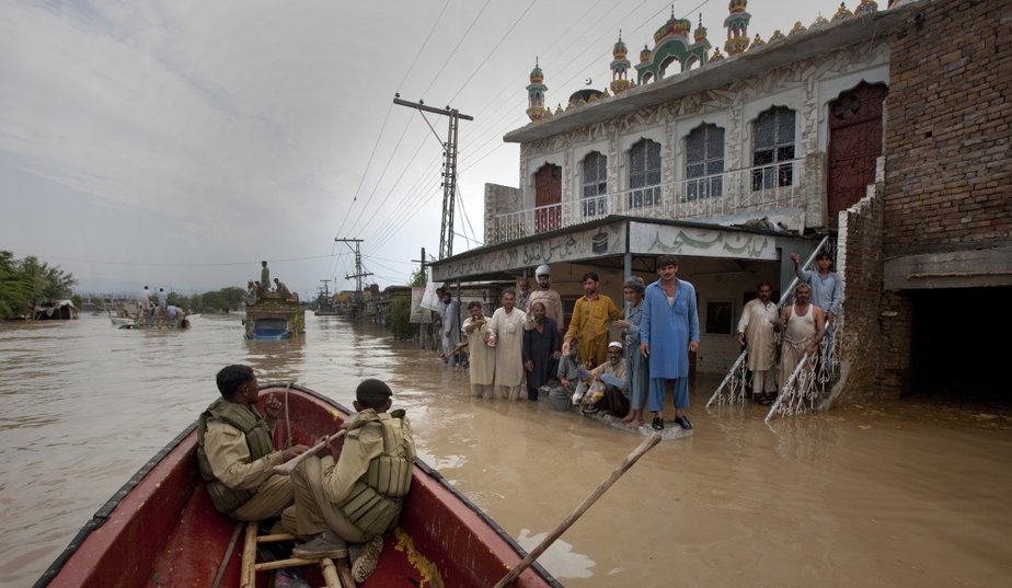 Inondation et une mosquée au Pakistan