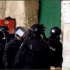 La police s'introduit dans la mosquée al aqsa
