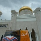 La Mosquée Omar Ali Saifuddin avec Raviseine à Bruneï